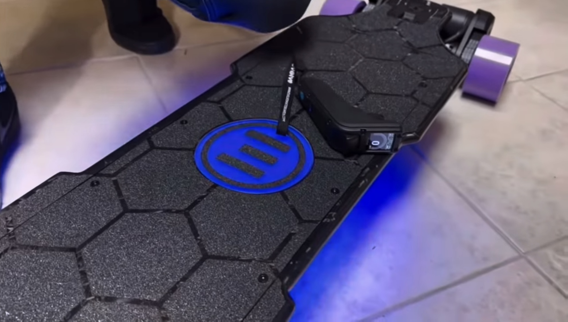 Personalizzate il vostro pattino elettronico con Phaze